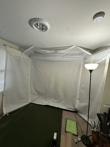 Retractable golf enclosure - retractable,